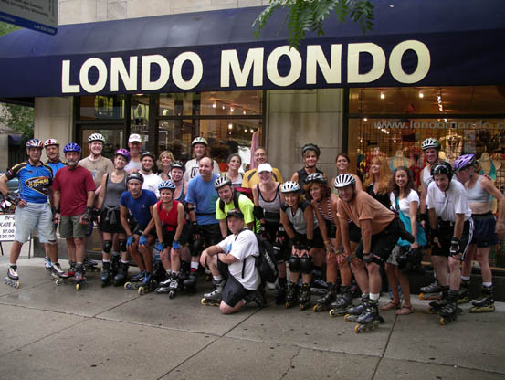Almost thirty skaters made it through the storms to show up at Londo; though only about 20 where hard up enough for a skate to lace 'em up.
