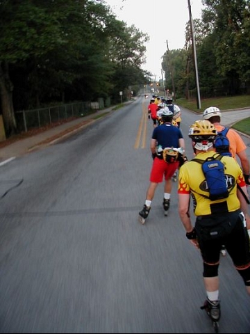 Relatively level ground and the relatively easy pace means quite a number of folks hang together.