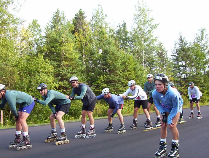 Pace lines in the Rec division. It seems like everyone is learning how to skate this one.