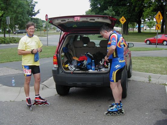 Race morning and pre-race fidgeting is in high gear.