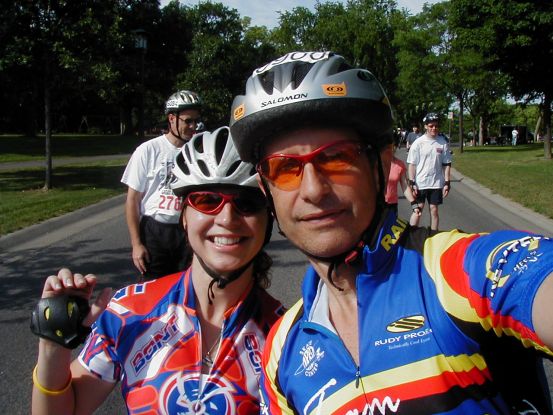 Texas babe Renee and the bobarazzi on the rec skate